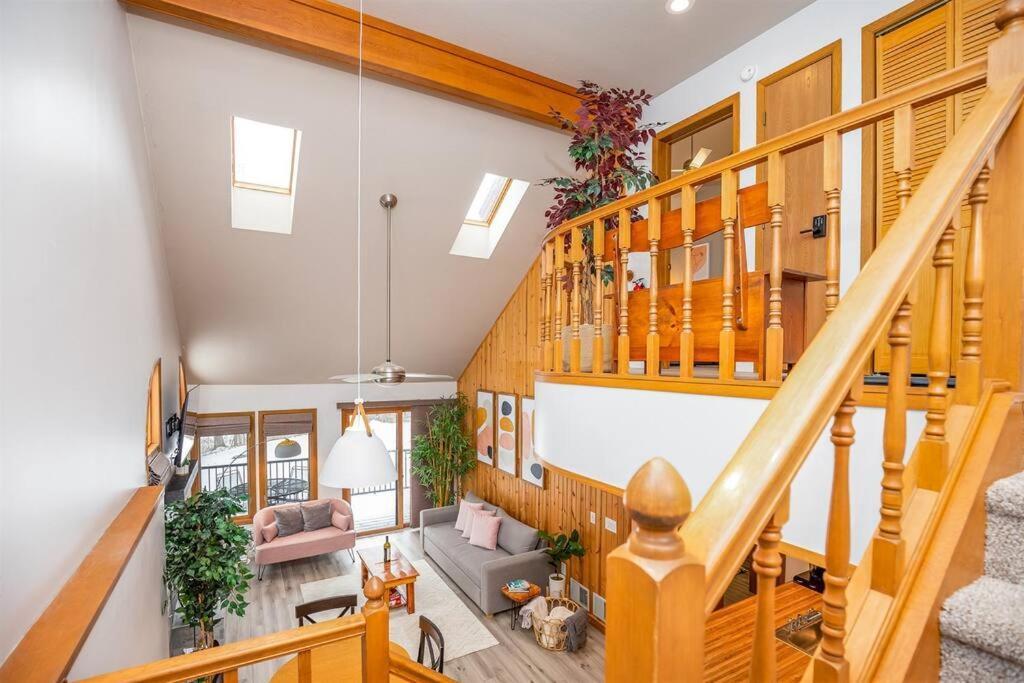 Peaceful 2-Bedroom Townhome Retreat W/Wooded View กาลีนา ภายนอก รูปภาพ